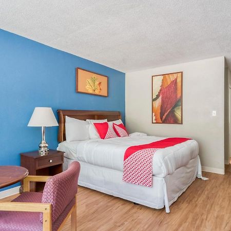 Oyo Hotel Battleboro מראה חיצוני תמונה