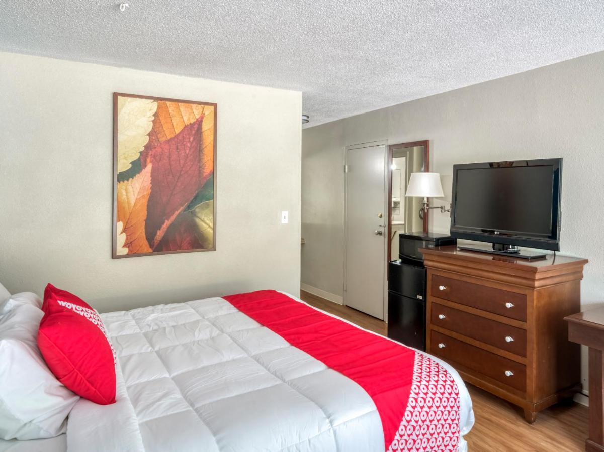 Oyo Hotel Battleboro מראה חיצוני תמונה