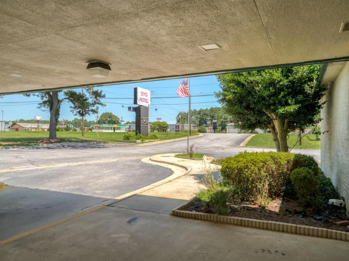 Oyo Hotel Battleboro מראה חיצוני תמונה
