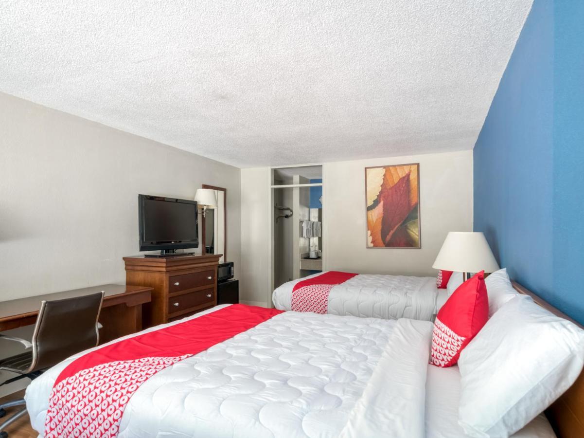 Oyo Hotel Battleboro מראה חיצוני תמונה