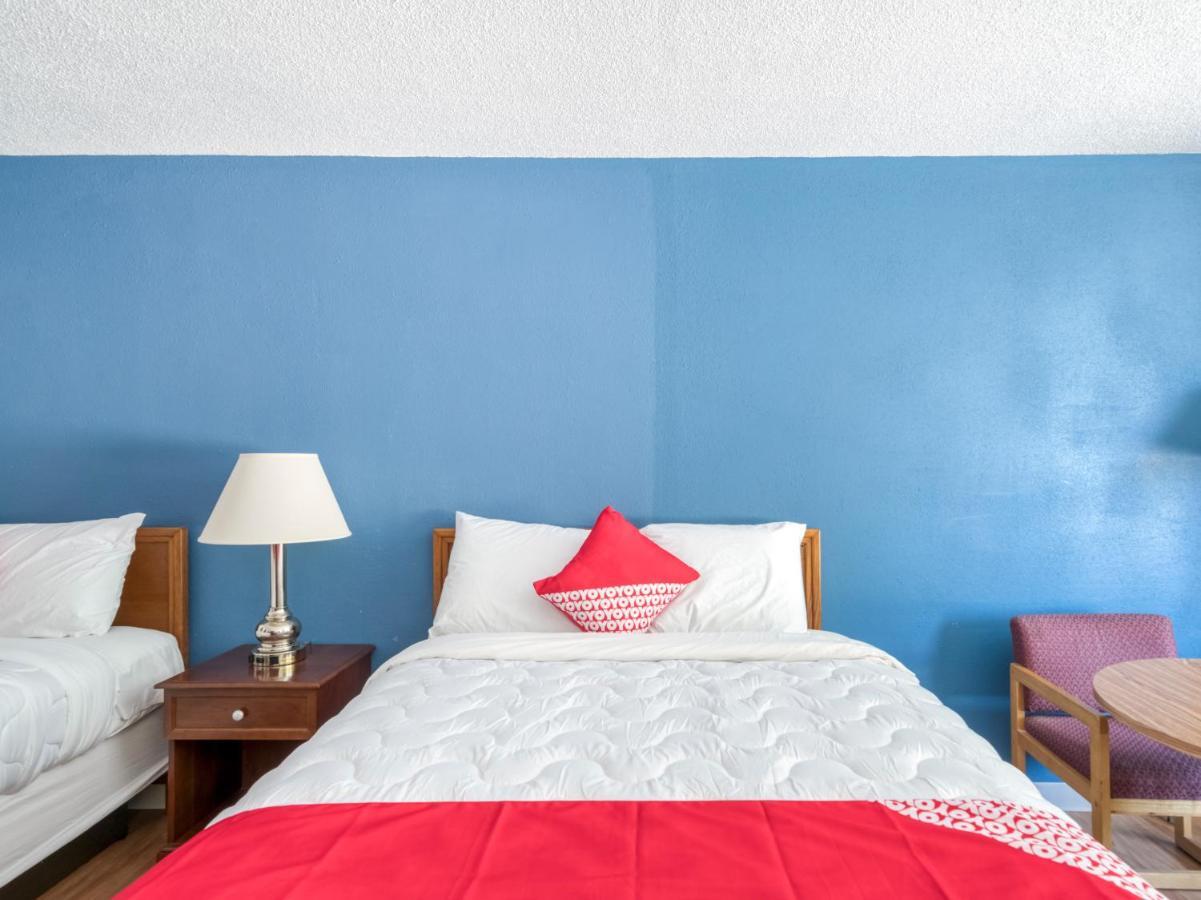 Oyo Hotel Battleboro מראה חיצוני תמונה